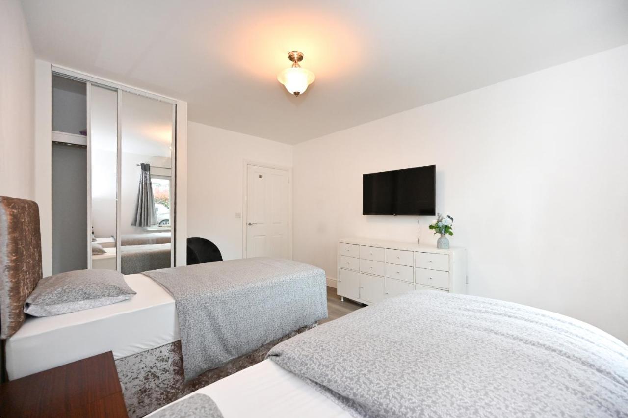 Luxury 2Bedroom - 2Bath - Prime Location - Patio Harrow on the Hill Ngoại thất bức ảnh